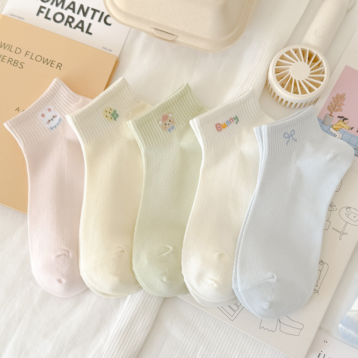 网面夏薄款彩色袜子女短袜2026新款爆款短筒棉袜运动可爱卡通船袜