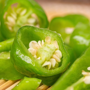 山西农家脆辣椒薄皮青椒螺丝椒新鲜蔬菜基地直发现摘5斤顺丰包邮