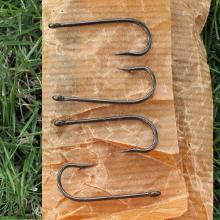 传统钓黑鱼钩有孔带圈有倒刺长柄大鱼下夜钩黑鱼财鱼鳜鱼锋利排钩