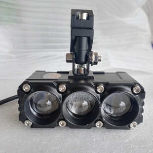 护杠安装电动车灯摩托车射灯改装外置三轮车射灯万向支架