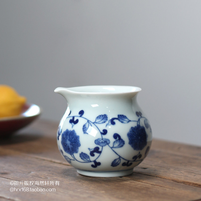 手绘青花瓷公道杯陶瓷带把手茶海图片