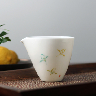 羊脂玉瓷公杯 手抓茶海 手工潮州功夫茶具手绘草兰公道杯 分茶器