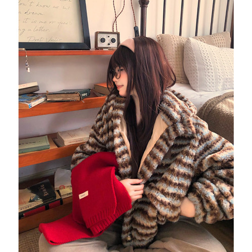 土豆猫韩系羊羔绒条纹短款外套女