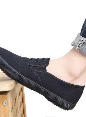 新款鲁泰帆布鞋防滑一脚蹬工作鞋轻便透气休闲鞋黑色男鞋运动鞋。