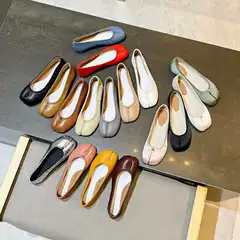 Top Quality Tabi Pleated Pig's Trotter Leather Shallow Slip-On Flat Split-Toe Ballet Shoes in Large Sizes