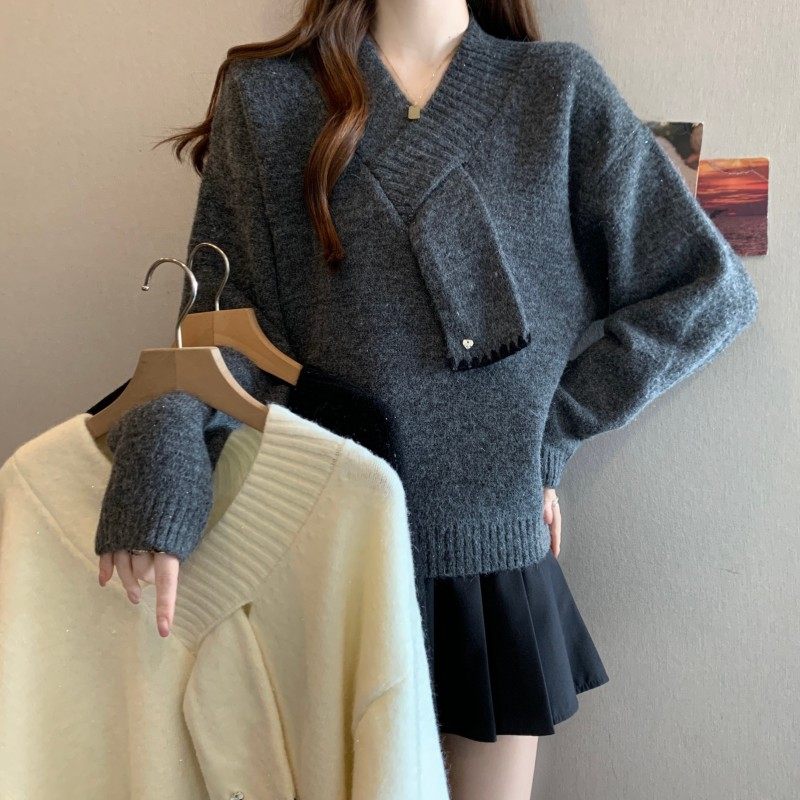 大码女装2025秋冬新款胖MM设计感法式V领长袖金丝套头上衣毛衣车,女装/女士精品,大码内搭,淘宝优惠券,粉丝福利购,淘宝优惠卷