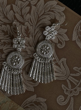 山有扶苏 圆形仿苗银耳环镀银雕花朵长流苏新中式民族风耳饰耳夹