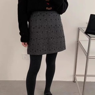 韩版灰色毛呢半身裙钉珠设计高腰显瘦包臀a字短裙高级感miu系秋冬