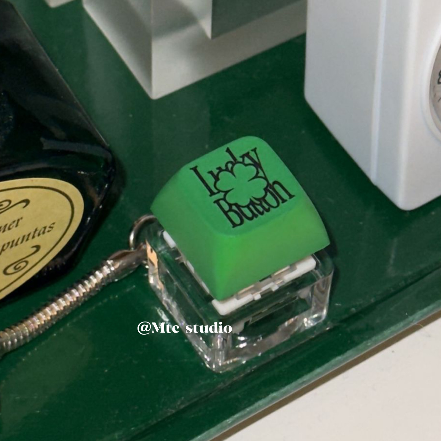 韩系ins风幸运四叶草键盘挂件车钥匙扣可爱包包挂件挂饰治愈礼物