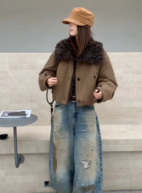 艾欧椰2025冬季新款设计感毛领短款外套百搭小个子户外羽绒服大衣