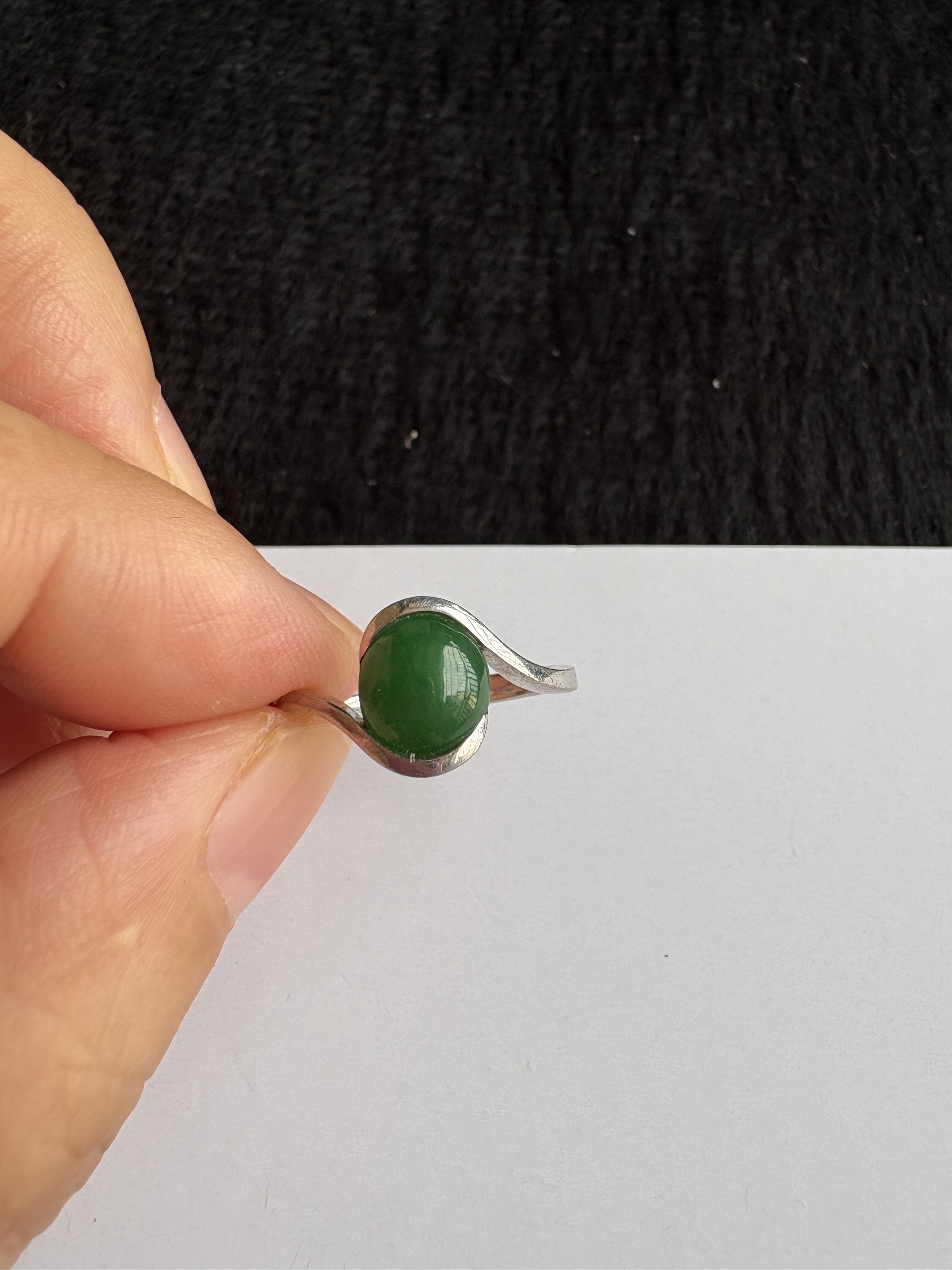 缅甸天然翡翠戒指银托