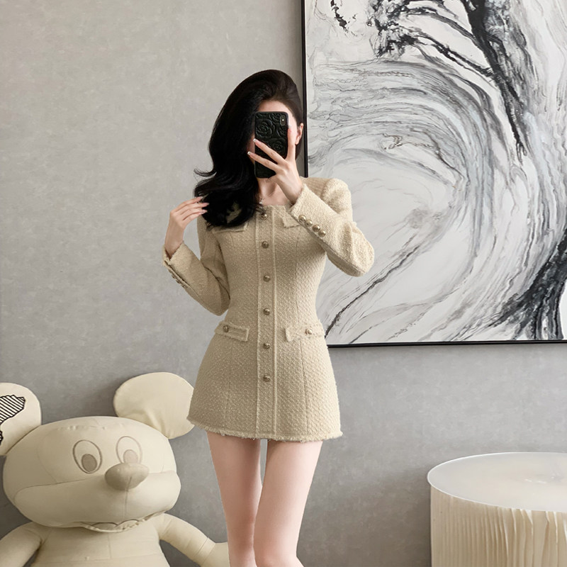 法式气质优雅温柔小香风约会连衣裙女秋冬季粗花呢收腰显瘦A字裙