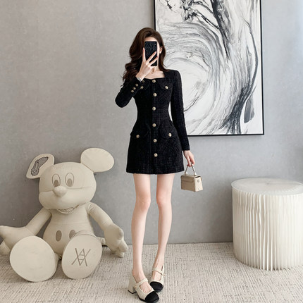 高级感小香风气质方领长袖连衣裙女春秋季新款设计感粗花呢小黑裙