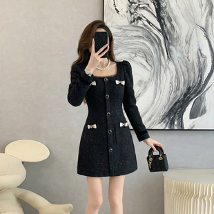 千金风黑色小香风方领连衣裙女秋冬季高级感蝴蝶结装饰短款气质裙