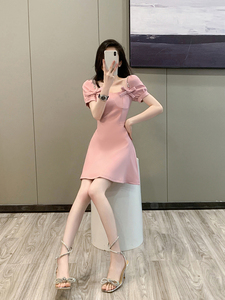 法式小香风方领连衣裙女夏季新款收腰显瘦名媛气质粉色泡泡袖裙子