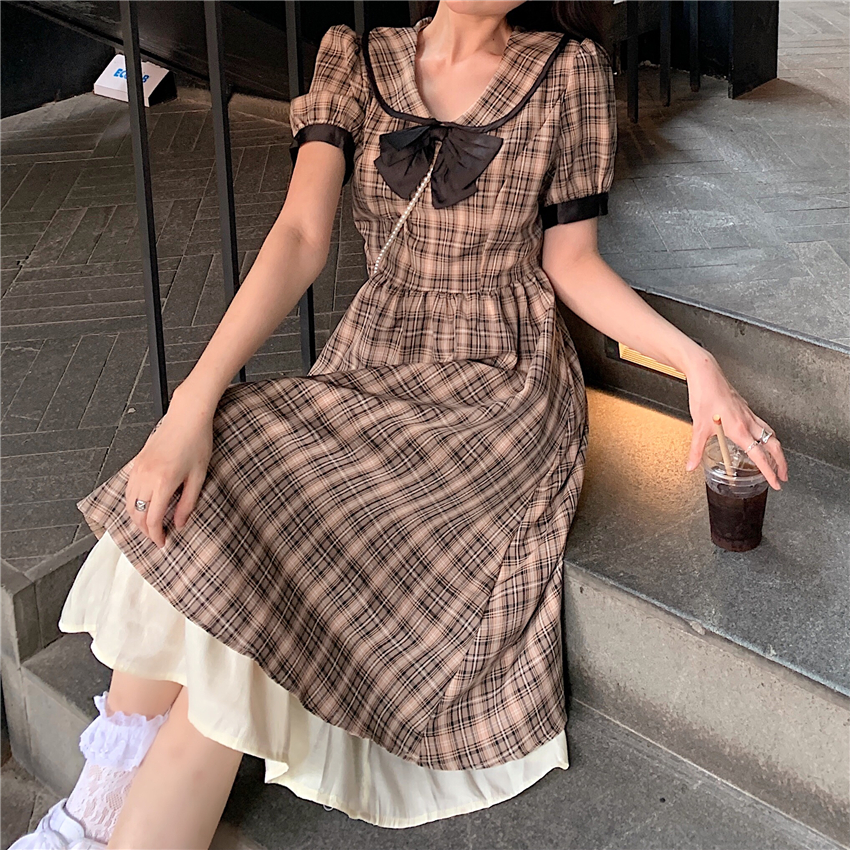 Real shot French retro niche waist shows thin age reducing temperament short sleeve dress long skirt