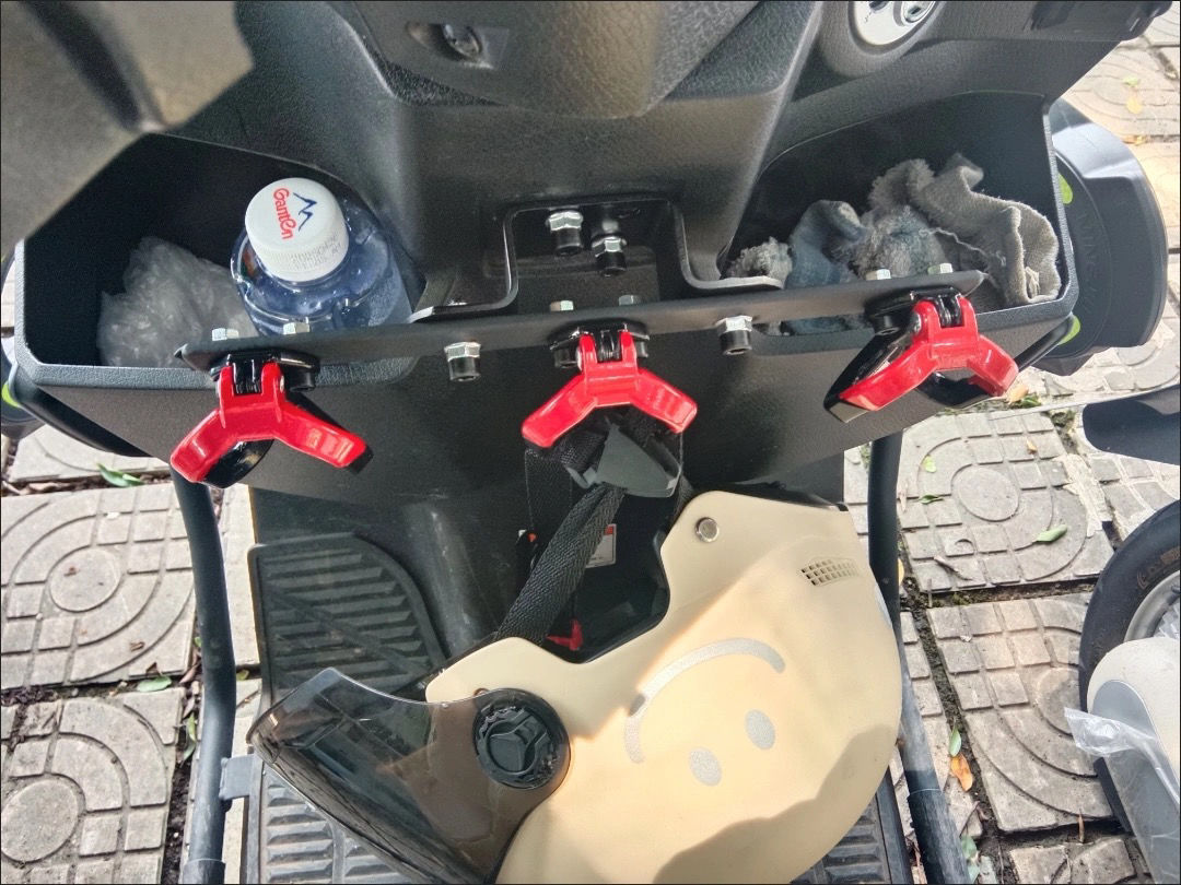 适用铃木摩托车UY125/UU/US125/UE125改铝合金防脱型挂钩