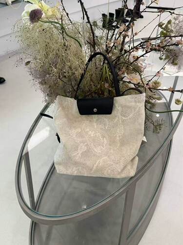 blue档口正品26年新款刺绣两背高品简约贵气手提包走量款单肩包