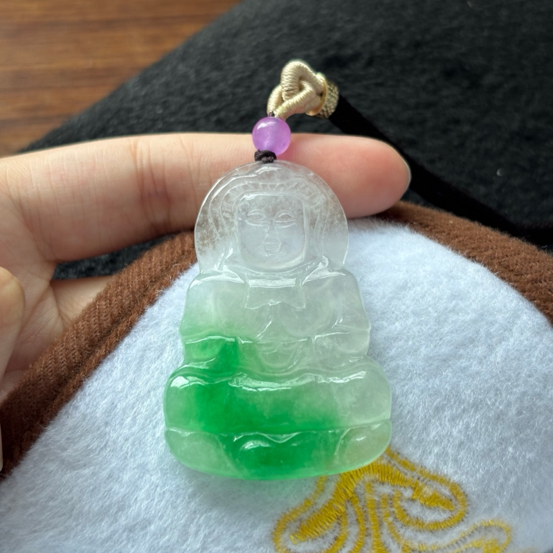 缅甸翡翠冰透种高冰种冰飘绿翠绿色静心顺遂观音裸石玉石颈饰珠宝