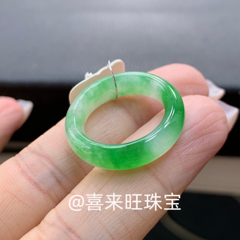 冰透种满阳绿辣绿色玉石戒指指环