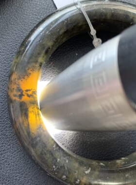 F28岫玉精品玉石王花玉飘黑蓝洒金女镯子手镯一物一图