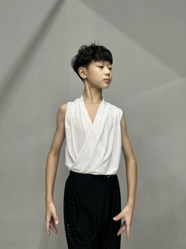 盛佳舞服SJSK拉丁舞男生练功服训练服无袖交叉褶皱上衣 - 封面