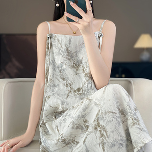 水墨印花吊带裙夏季女复古碎花压褶皱肌理感连衣裙中长款温柔裙子