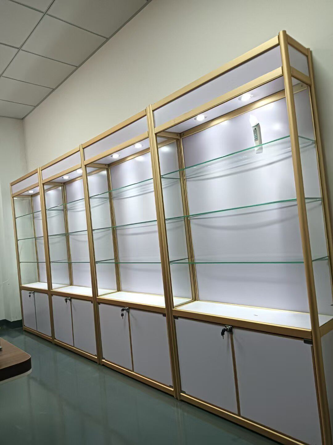 古董展柜化妆品珠宝汽车用品手办展示架工艺品展架红酒玻璃展示柜