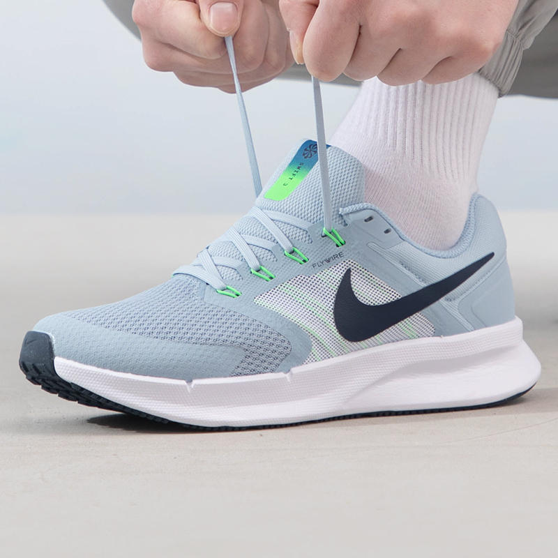 Nike耐克2024春季男子RUN SWIFT 3轻便透气低帮跑步鞋 DR2695-402