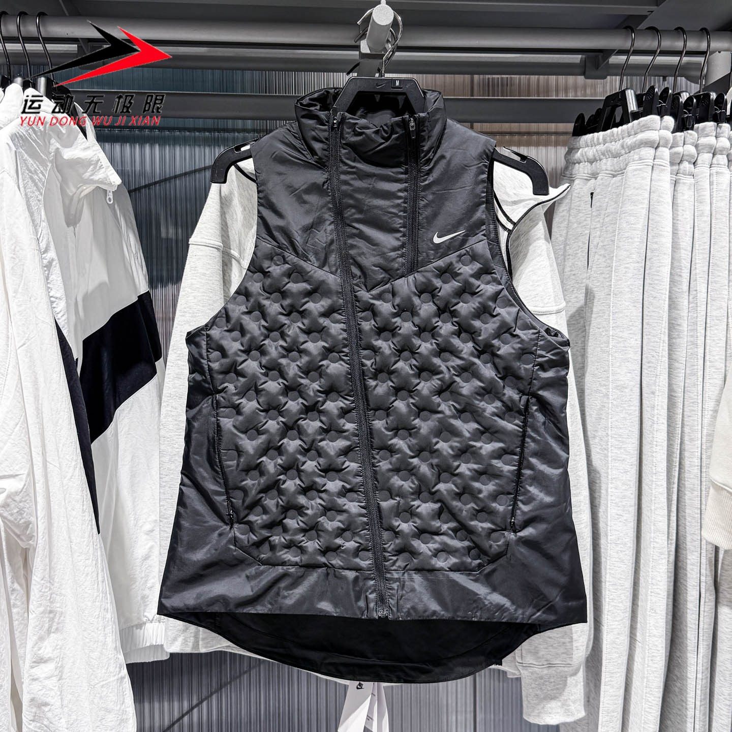 Nike耐克女装2025冬新款保暖宽松拒水羽绒拼接跑步马甲FB7607-010