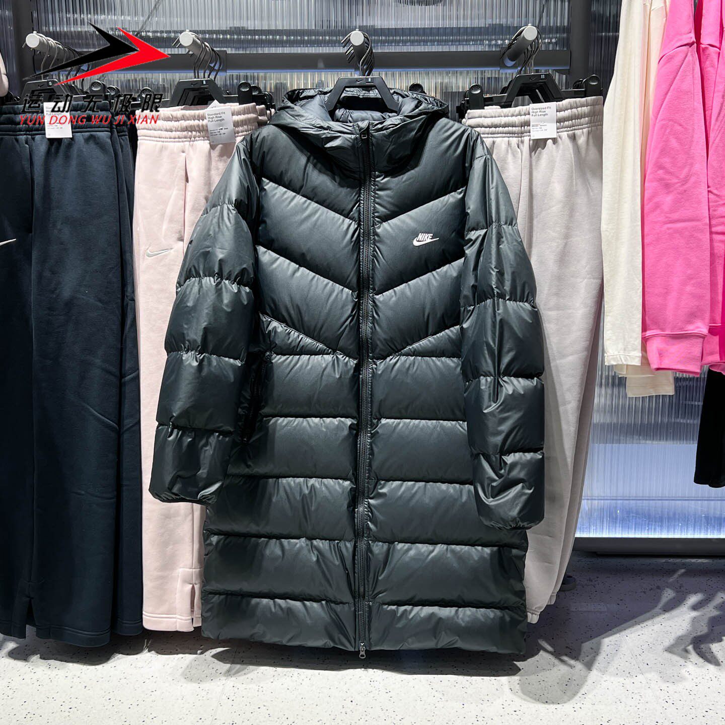 Nike耐克风行者系列男子拒水宽松连帽羽绒外套2025新款HV2720-010
