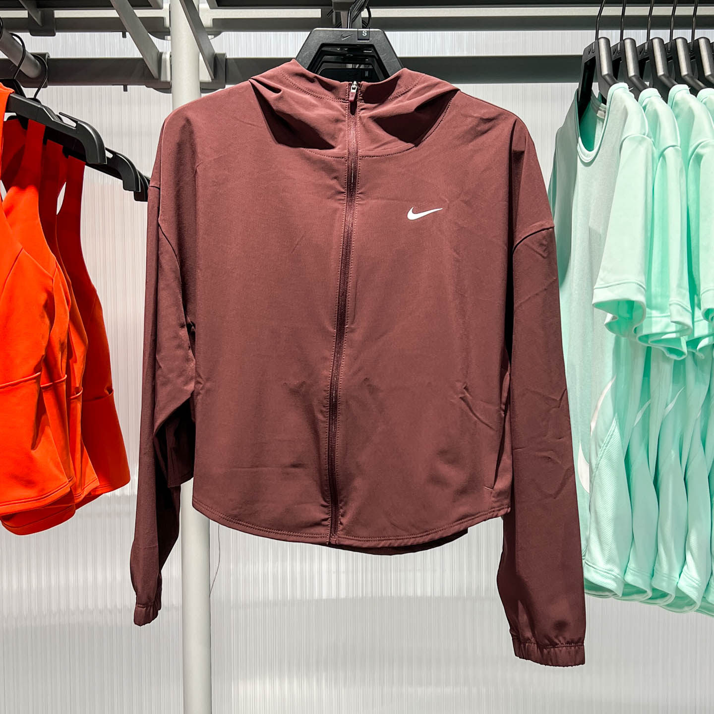 Nike耐克女装2025秋款防风衣连帽跑步运动休闲夹克外套IH8601-652