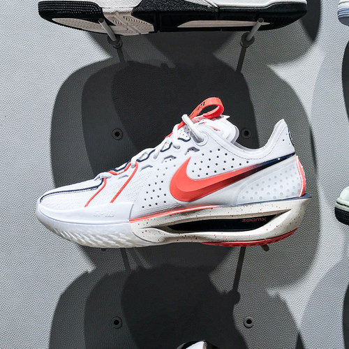NIKE耐克男鞋2025夏新款G.T. Cut 3耐高系列实战篮球鞋IB8870-191