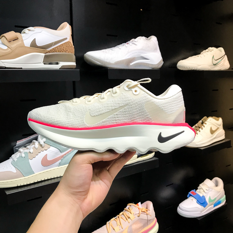 耐克女鞋2024秋季新款防滑耐磨减震轻质休闲运动跑步鞋DV1238-104