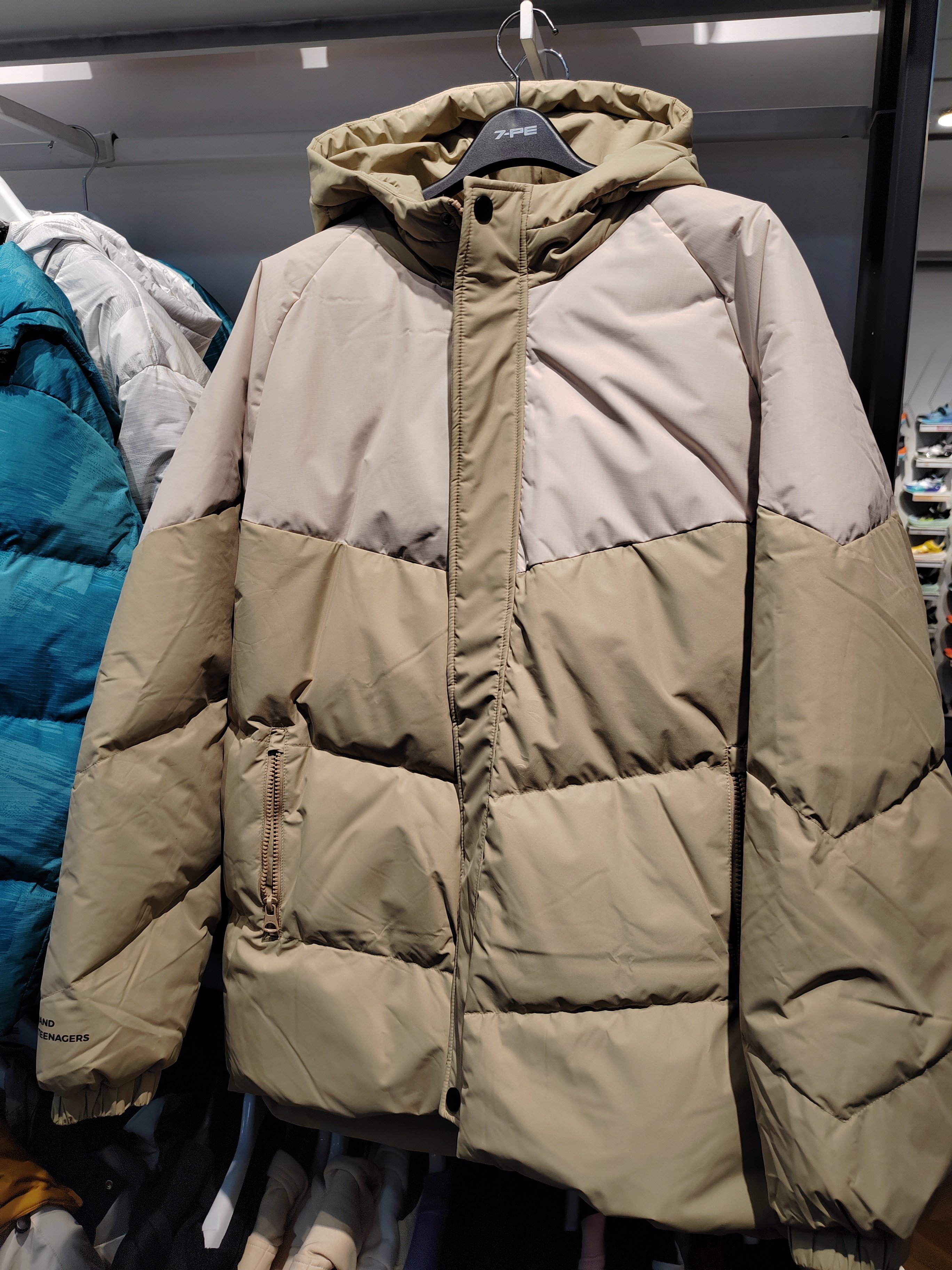 七波辉正品新款男大童131909冬装羽绒服鸭绒袄实体店现货青少年