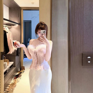 性感风蕾丝吊带背心女外穿绑带胸衣带胸垫一体上衣毛毛边裹胸女秋