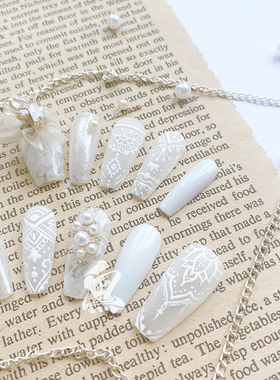 高级感秋冬仙女婚甲新娘温柔白纱穿戴甲图腾法式美甲成品手工定制