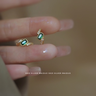 S925纯银小众宫廷轻奢镶钻绿耳圈耳环耳饰耳扣 外婆 祖母绿色