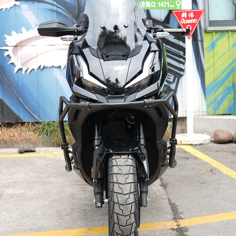 适用本田ADV350射灯款保险杠护杠