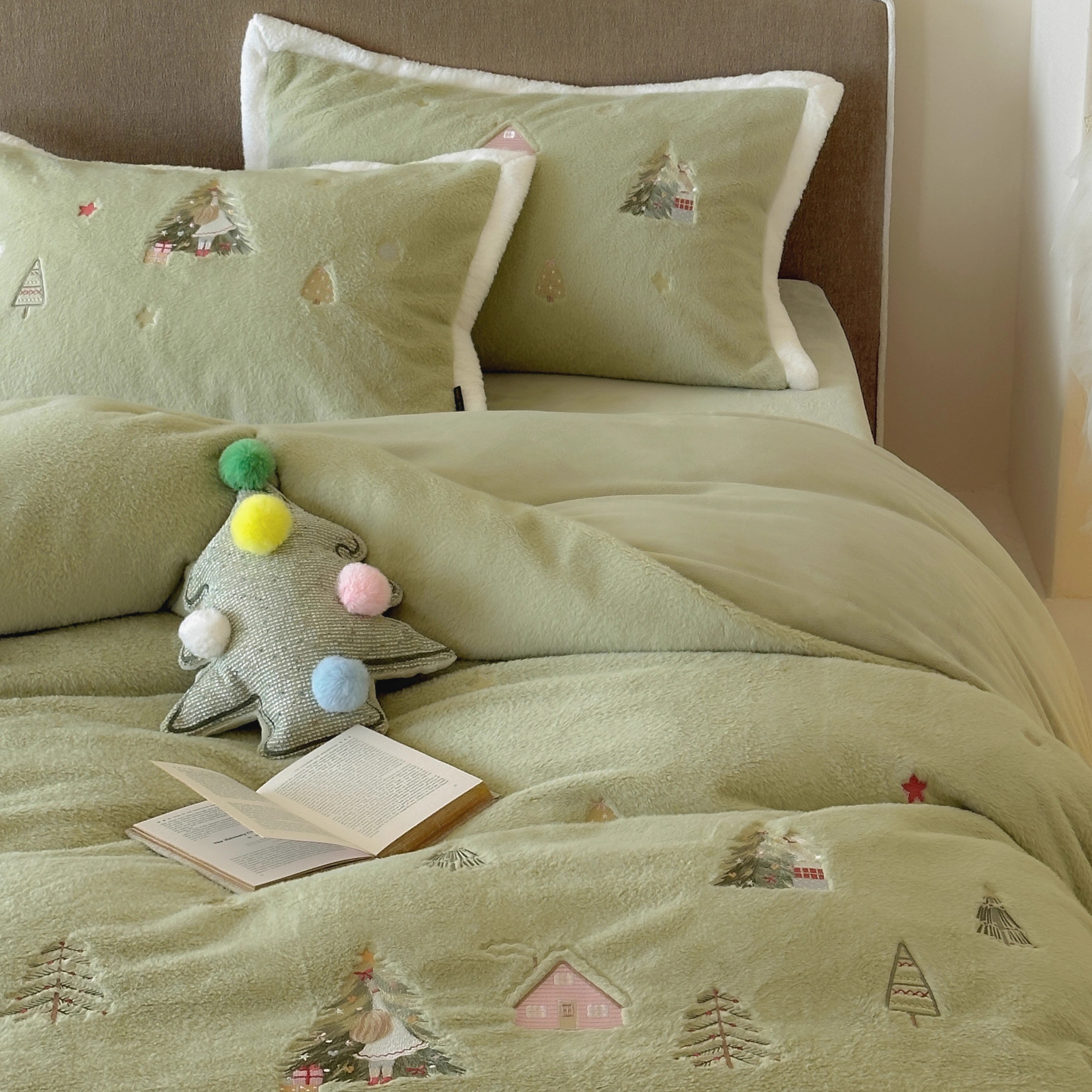 冬季仿兔毛绒牛奶绒床单四件套保暖加厚圣诞树加绒被套ins风床品