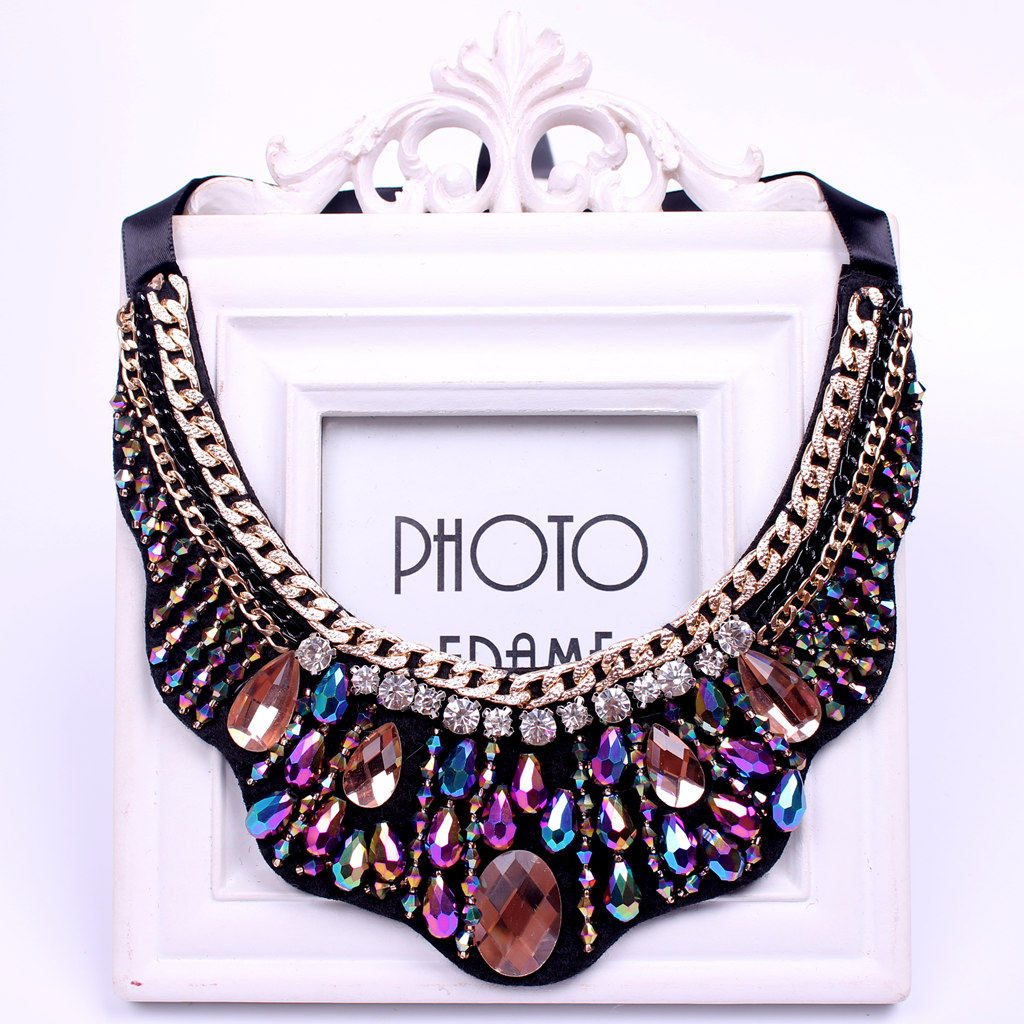 KOREAN VERSION RETRO FIVE WILD SHAPED DROP CRYSTAL FAKE COLLAR RHINESTONE EUROPEAN AND AMERICAN FAKE COLLAR SHORT NECKLACE DECORATION