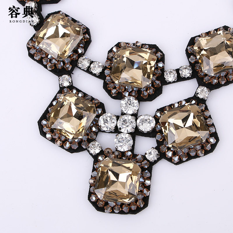 EIGHT SQUARE GLASS EXAGGERATED DECORATION FAKE COLLAR FASHIONABLE KOREAN VERSION OF RHINESTONE CRYSTAL FAKE COLLAR SWEATER COLLAR