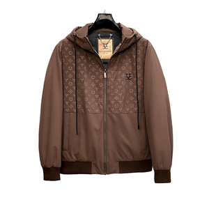 005P385 25冬季新款 90%白鸭绒连帽轻薄羽绒服   控598图片