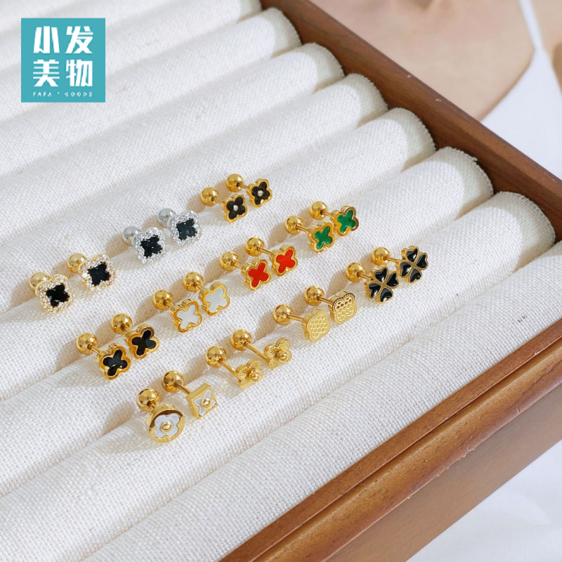 简约通勤四叶草钛钢耳骨钉K金防