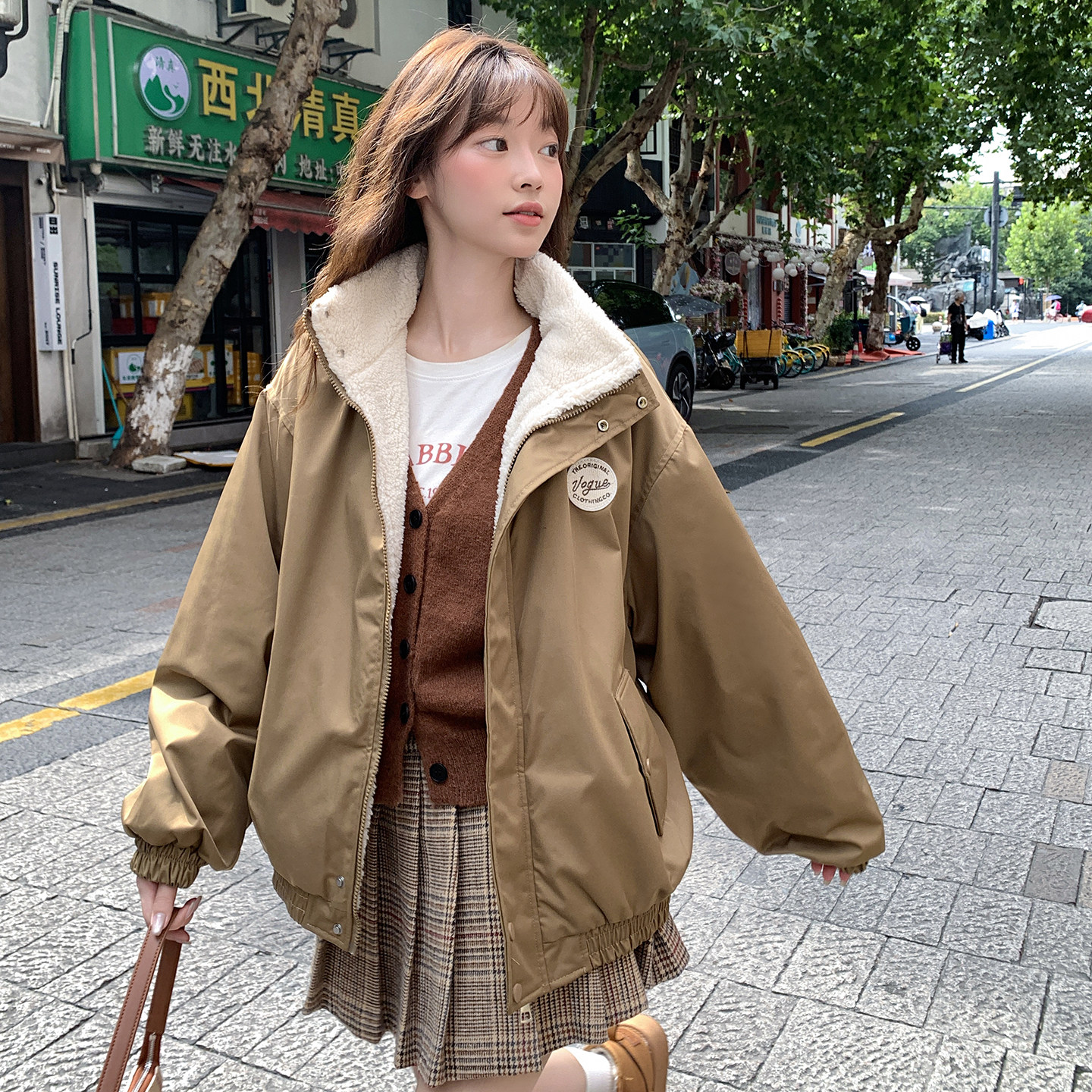 学院风徽章立领夹克冬季新款女短款棉服宽松显瘦加绒棉衣外套