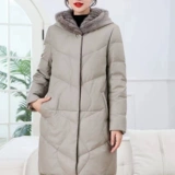 手工编织水貂帽皮鹅绒服