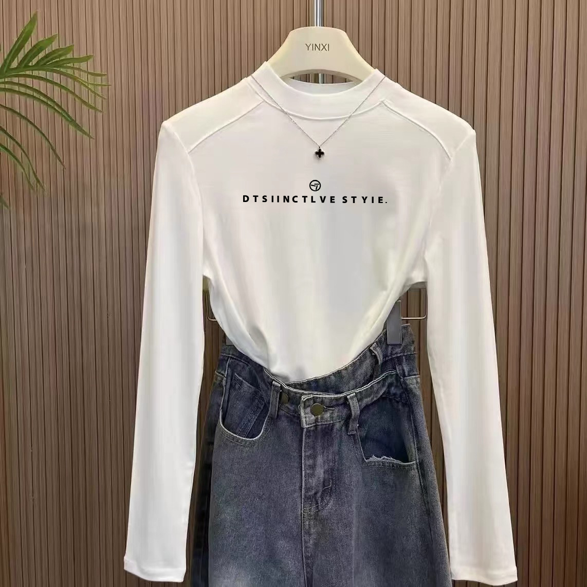 白色半高领长袖t恤女秋冬德绒保暖修身内搭打底衫洋气小立领上衣