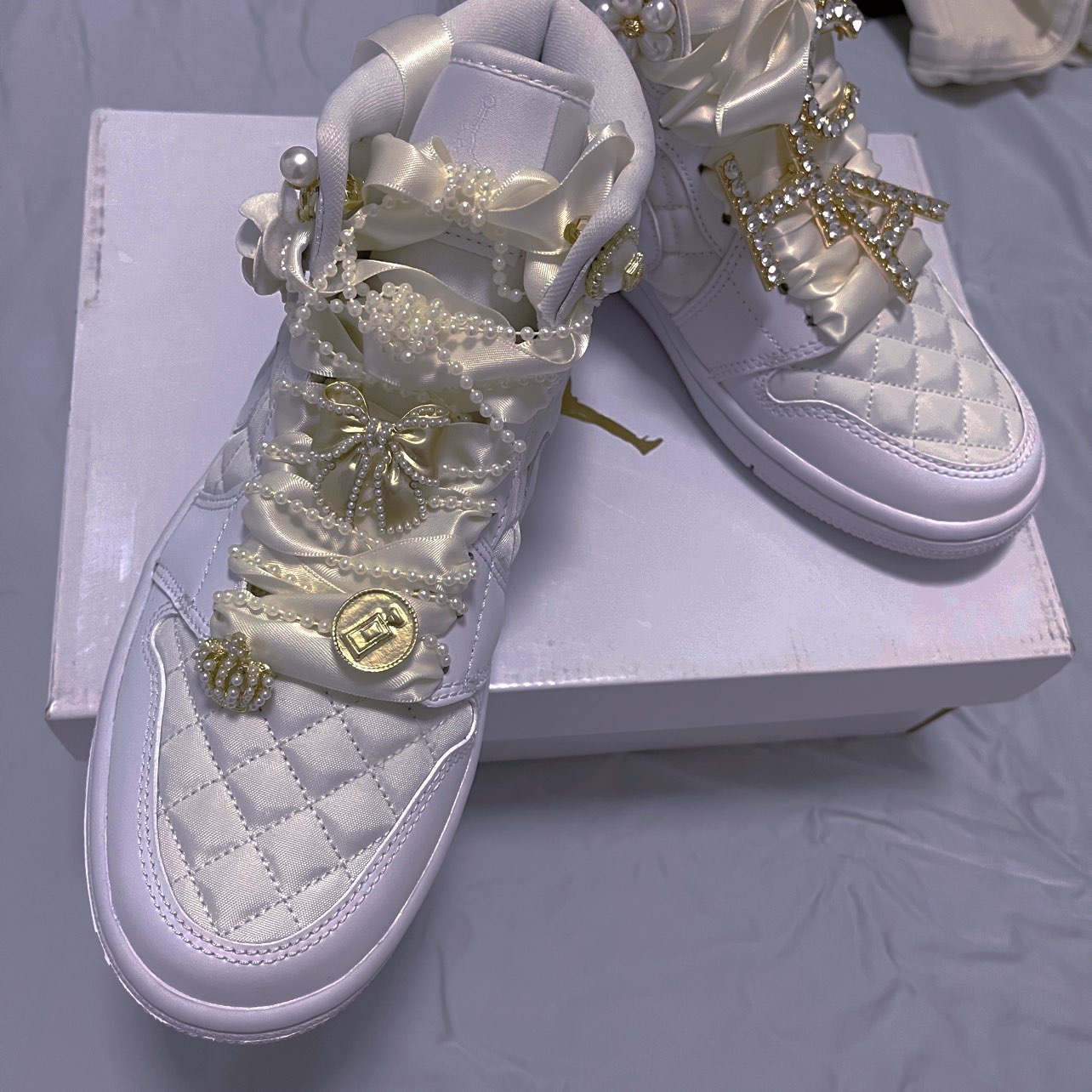 aj1菱纹丝绸鞋带金属鞋扣配饰