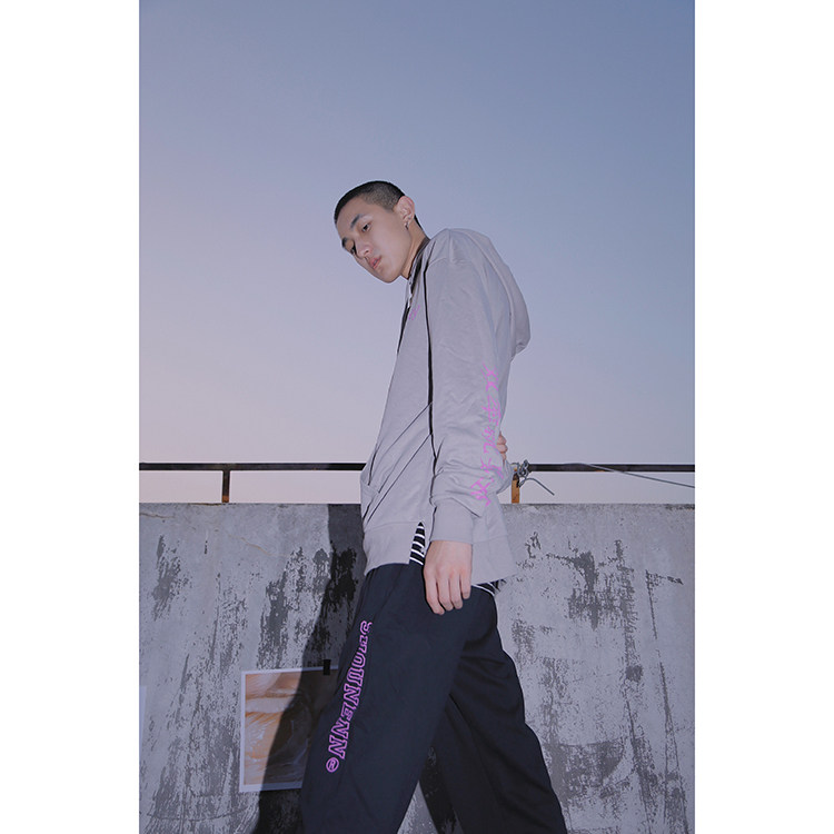 Shounenn原創潮牌jogger pants黑色束腳衛褲男寬松休閑印花長褲女在類目 男裝, 休閒褲中 - 來自Buy2taobao.com提供專業的淘寶代購服務