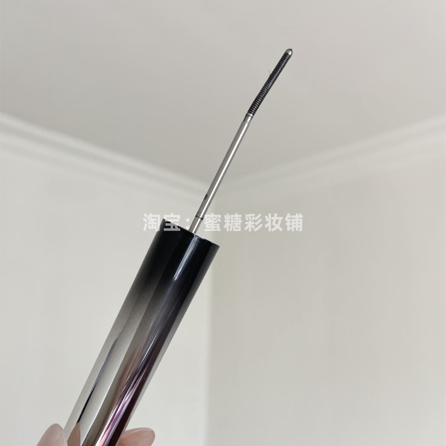 细短睫毛的放大术 眼睛大一圈!极细钢管折角睫毛膏打底纤长定型